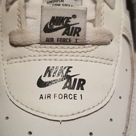 Nike Air Force One AF1. Size 8.5 - Picture 7 of 12
